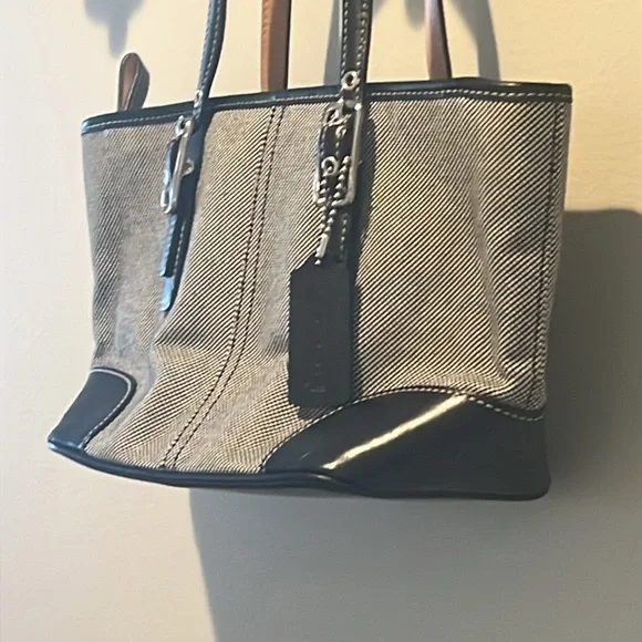 Coach Vintage Black & White Tweed Top Handle Satchel Tote Handbag #9557 - Picture 4 of 15